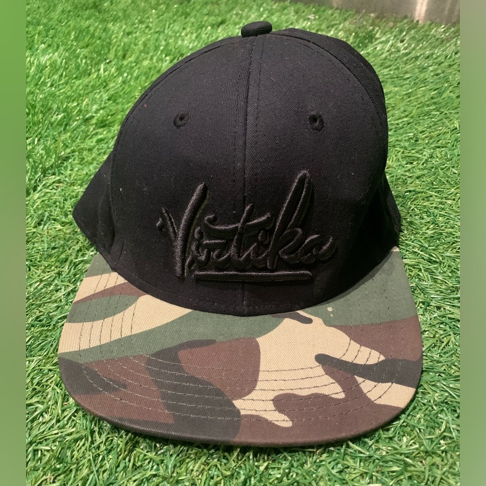 Virtika Flat Brim SnapBack Hat Camo Black Denver Ski Skiing